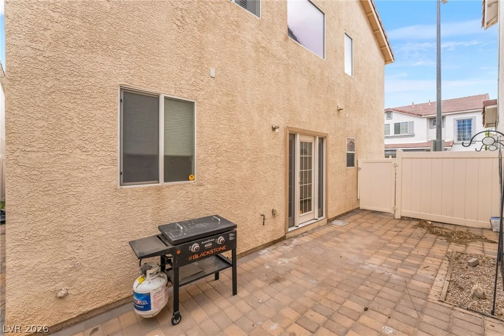 7264 Larix, Las Vegas, NV 89113