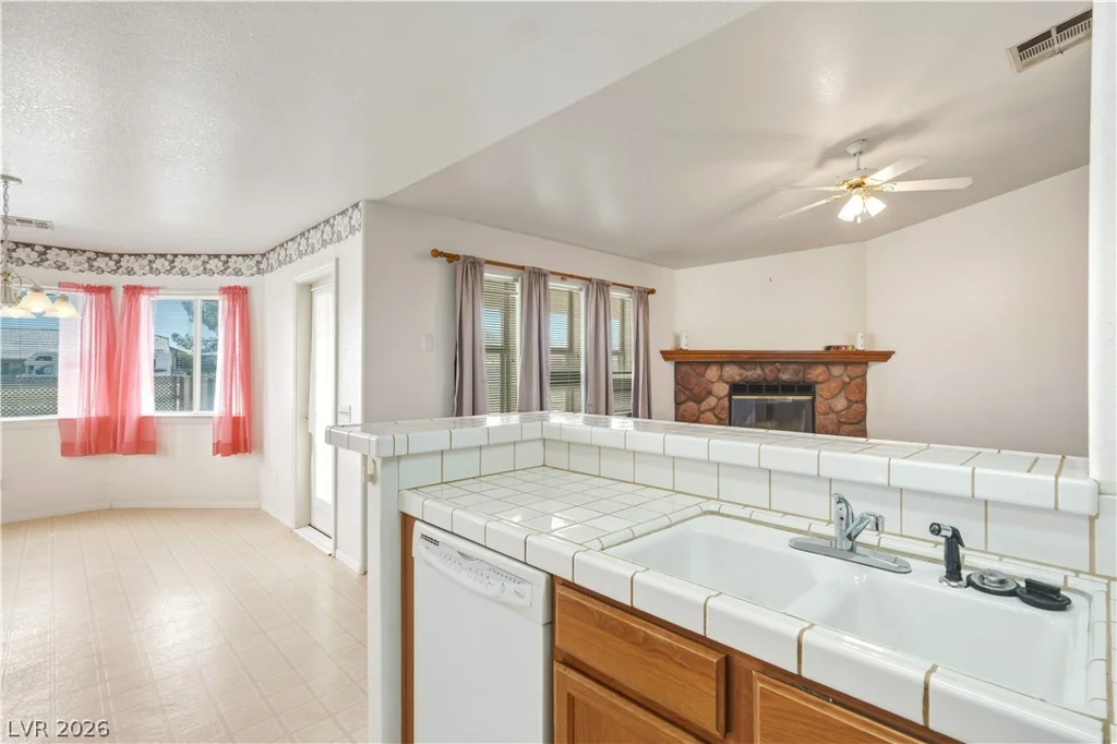 401 Arapahoe, Pahrump, NV 89048