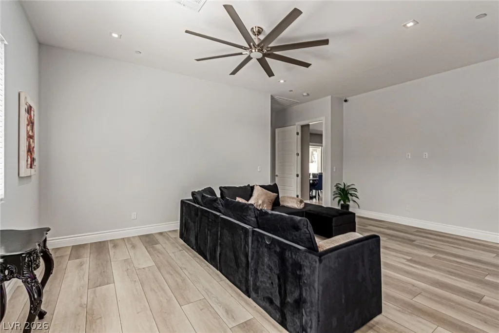 2669 Pioneer Estates, Las Vegas, NV 89117