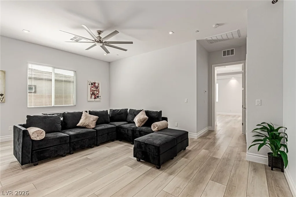 2669 Pioneer Estates, Las Vegas, NV 89117