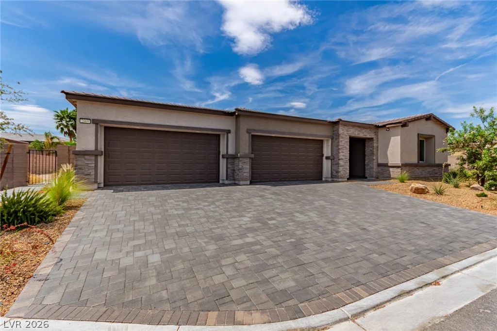 2669 Pioneer Estates, Las Vegas, NV 89117