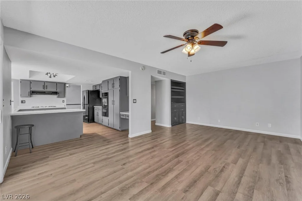 5693 Ibanez, Las Vegas, NV 89103