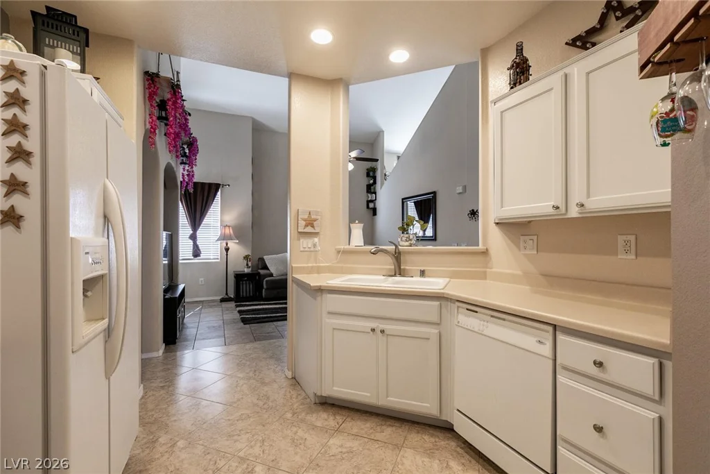 3975 Hualapai, Las Vegas, NV 89129