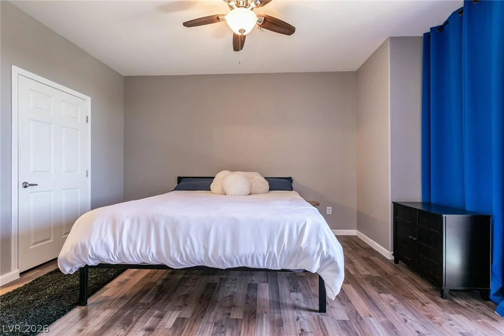 3975 Hualapai, Las Vegas, NV 89129