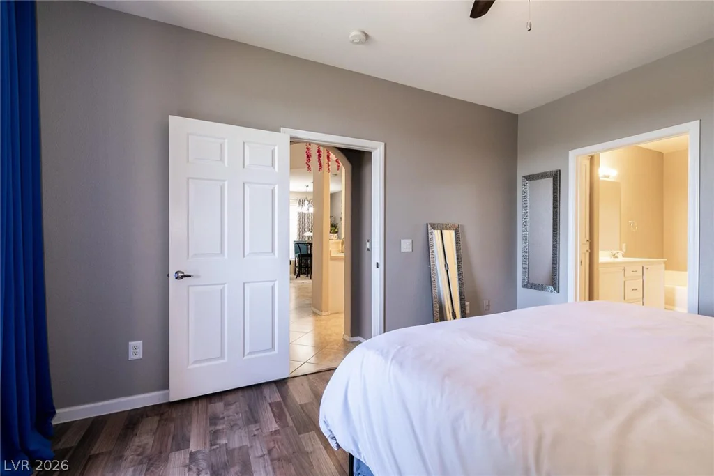 3975 Hualapai, Las Vegas, NV 89129