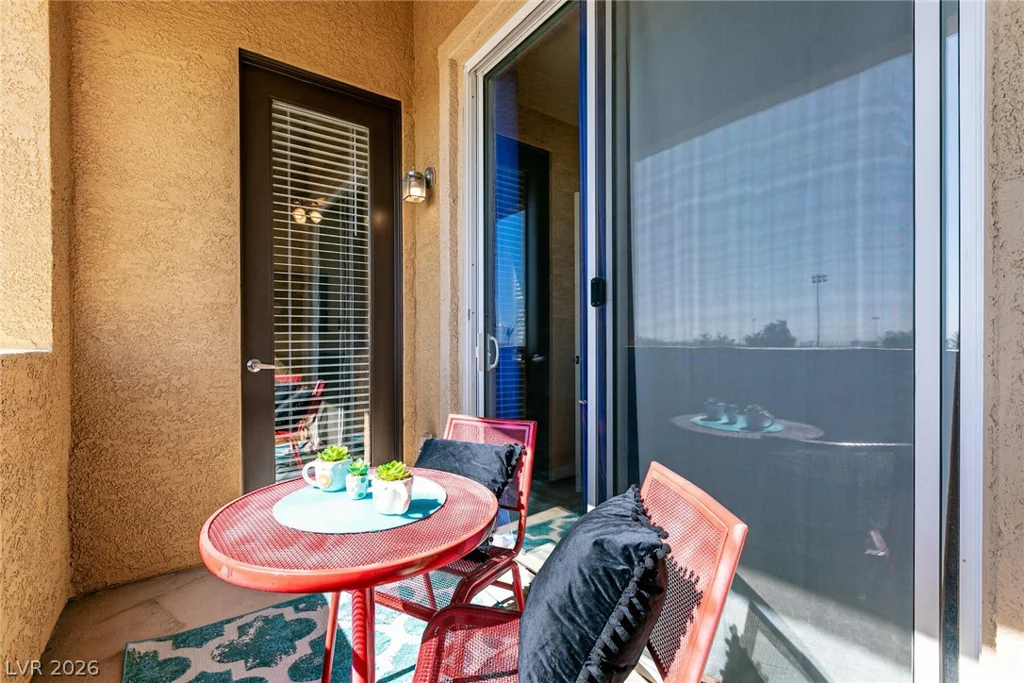 3975 Hualapai, Las Vegas, NV 89129