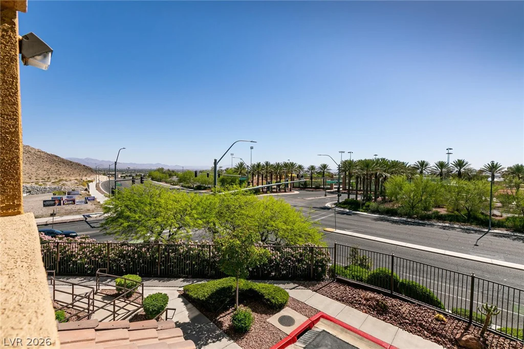 3975 Hualapai, Las Vegas, NV 89129