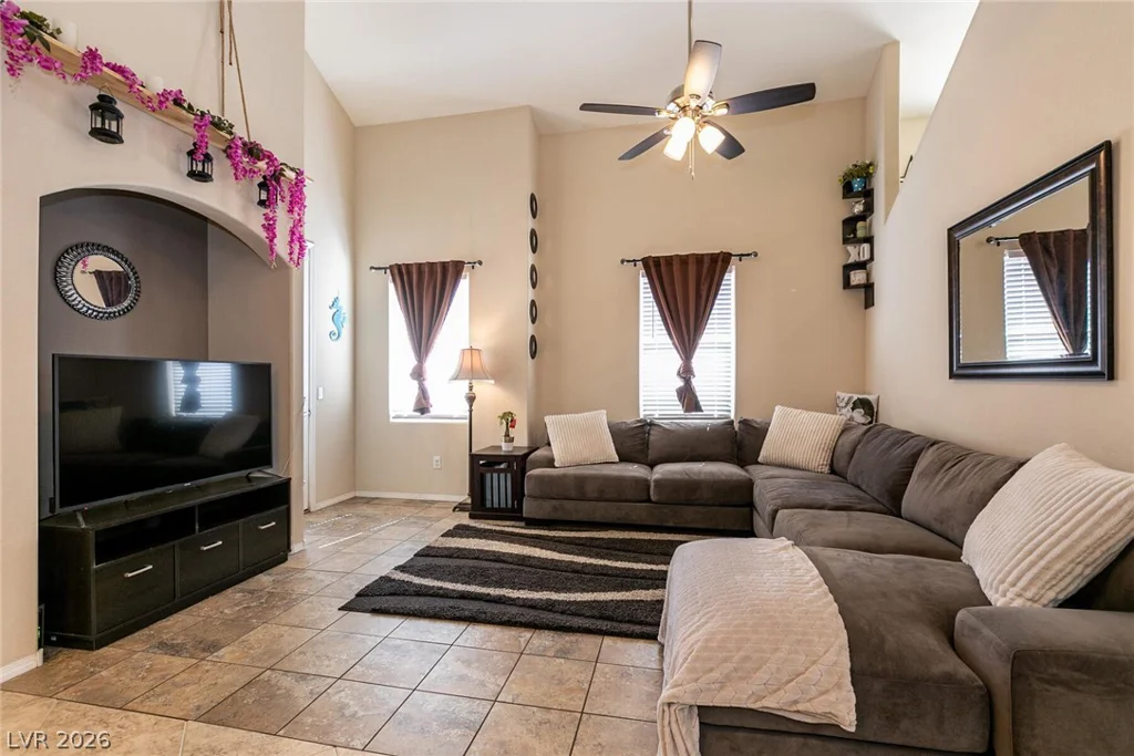 3975 Hualapai, Las Vegas, NV 89129