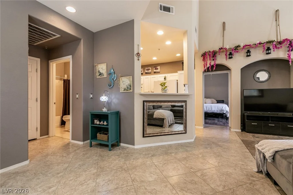 3975 Hualapai, Las Vegas, NV 89129
