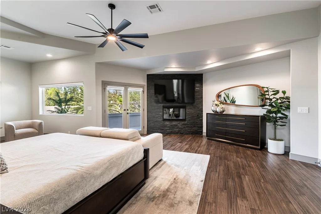 7880 Dana Point, Las Vegas, NV 89117