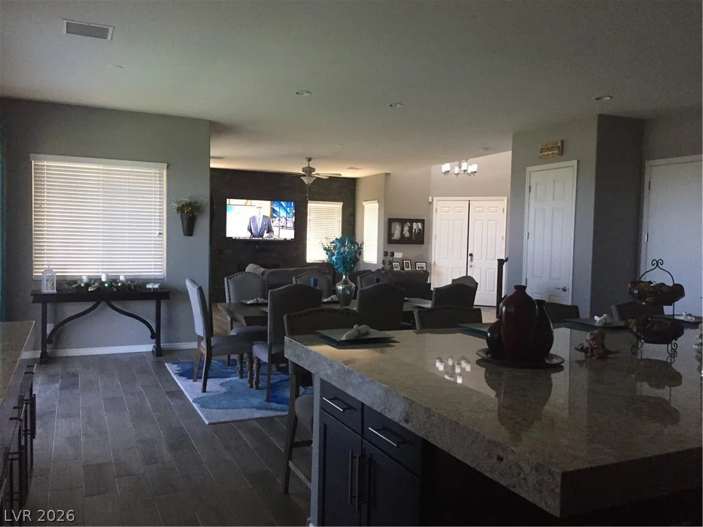 282 Calgrove, Las Vegas, NV 89138