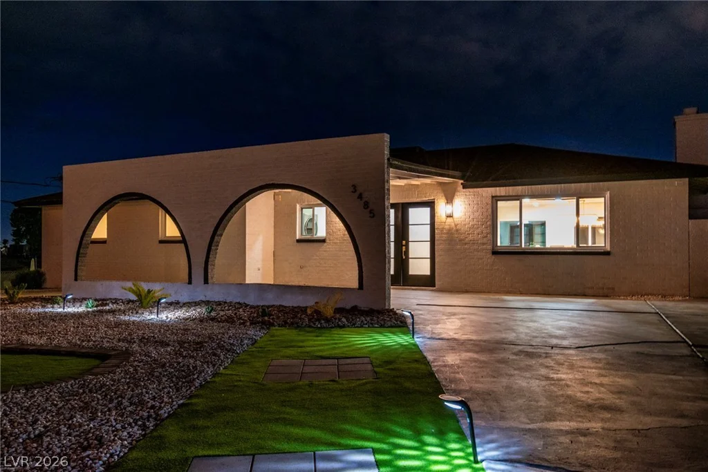 3485 Shamrock, Las Vegas, NV 89120