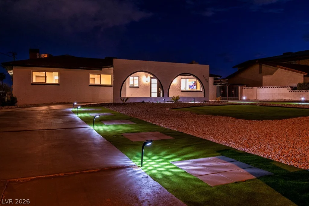 3485 Shamrock, Las Vegas, NV 89120