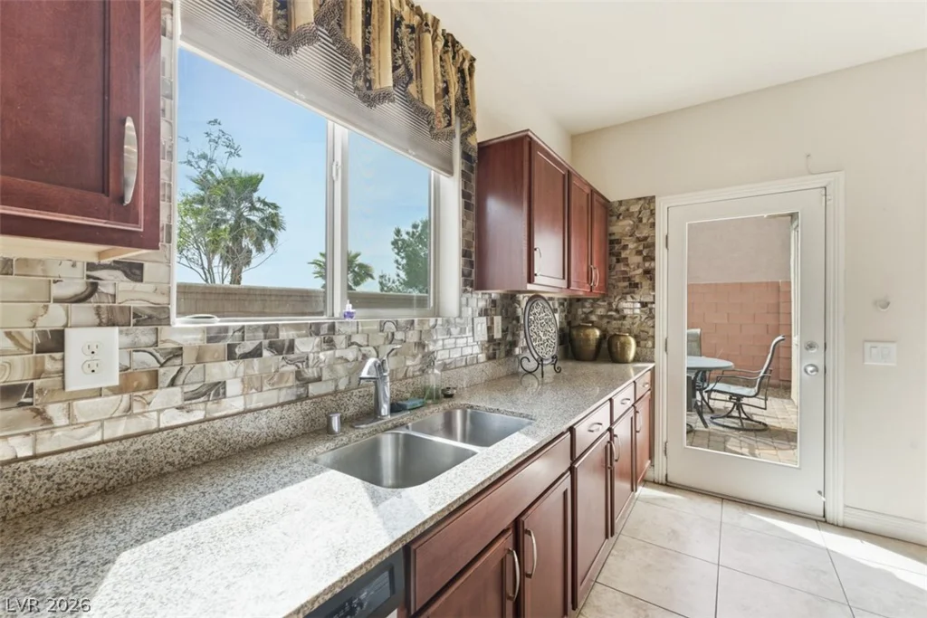 32 Lily Grove, Las Vegas, NV 89148