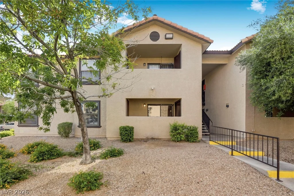 2451 Rainbow, Las Vegas, NV 89108