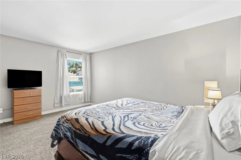 2451 Rainbow, Las Vegas, NV 89108