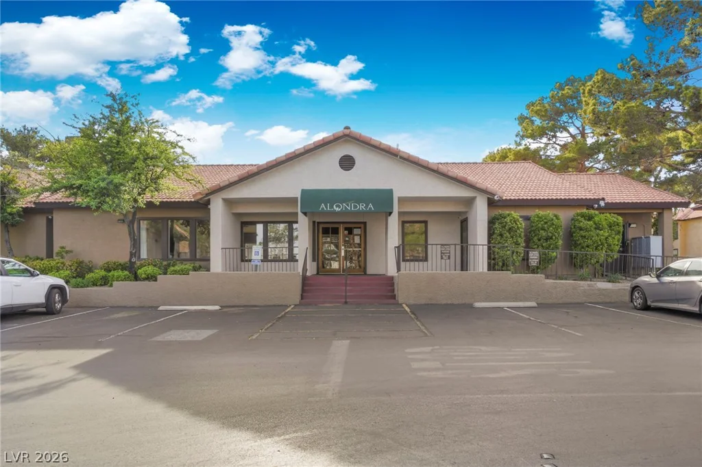 2451 Rainbow, Las Vegas, NV 89108