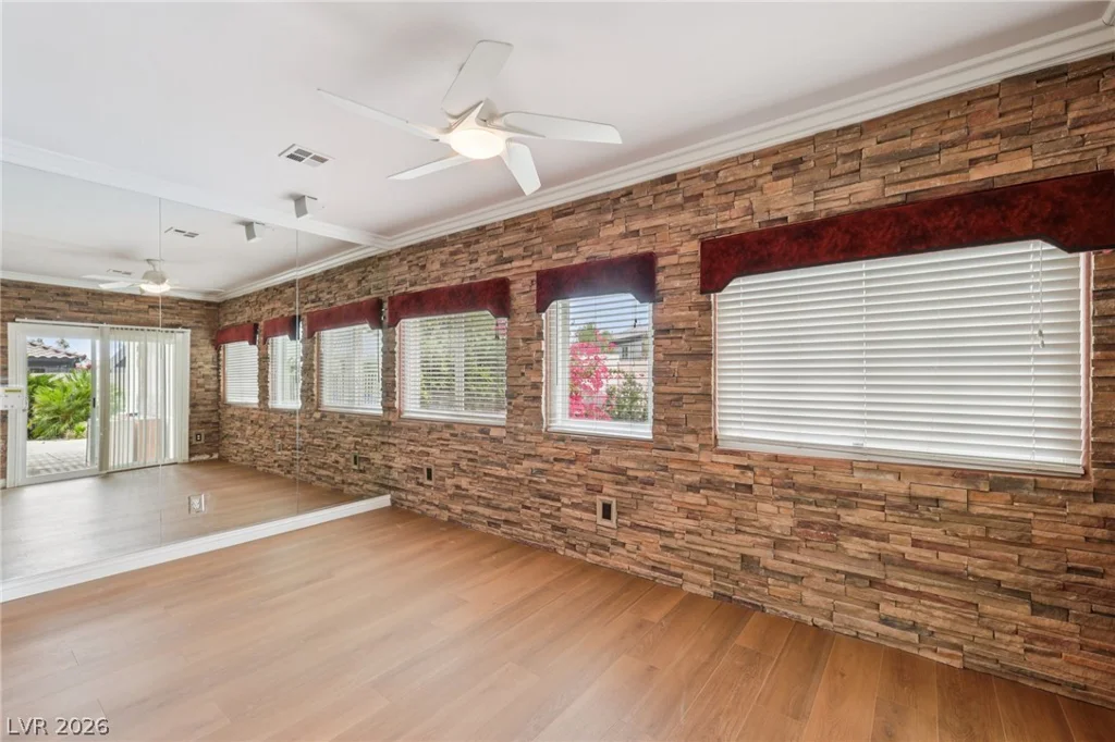 5404 Ireland, Las Vegas, NV 89149