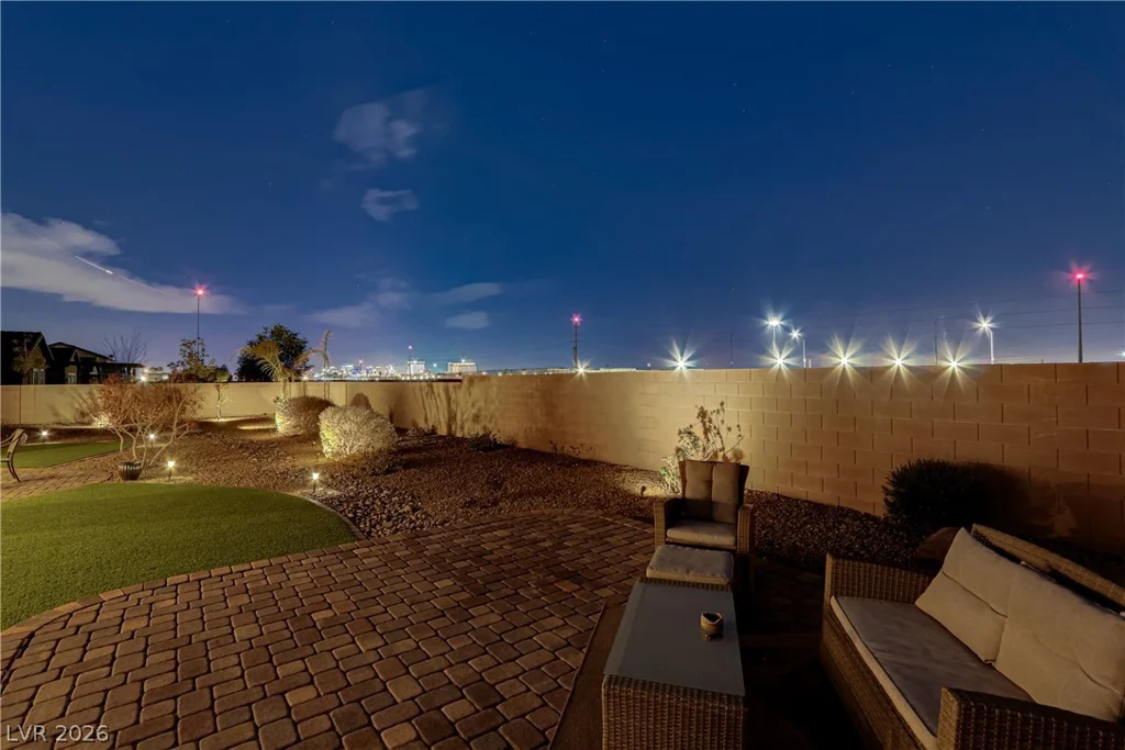 3906 Jacob Lake, Las Vegas, NV 89118
