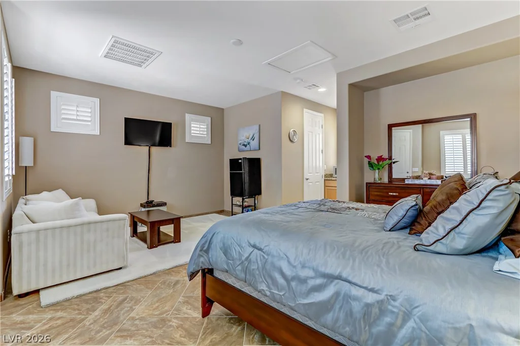 3906 Jacob Lake, Las Vegas, NV 89118