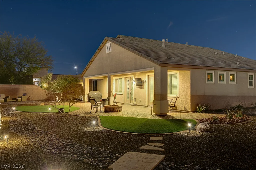 3906 Jacob Lake, Las Vegas, NV 89118