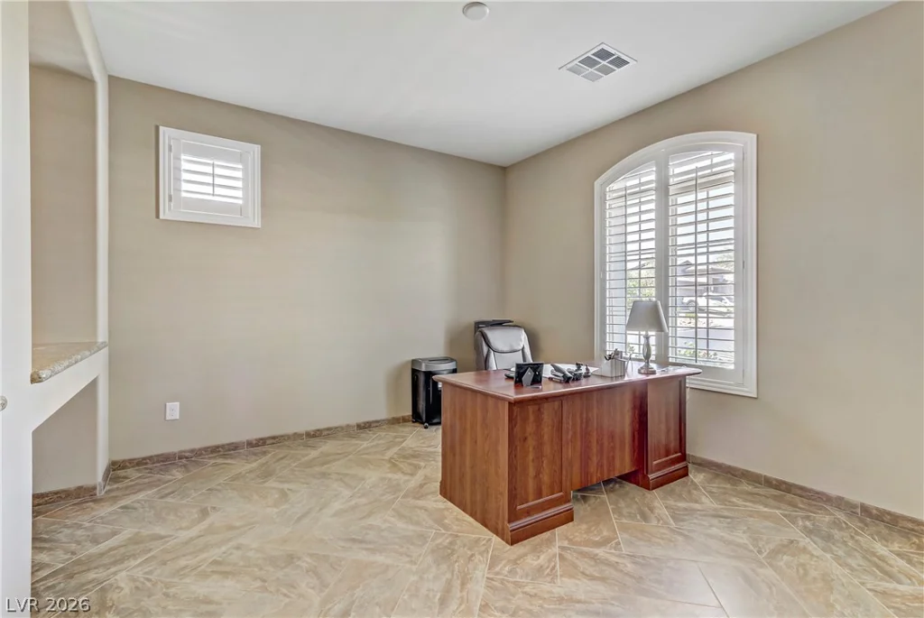 3906 Jacob Lake, Las Vegas, NV 89118