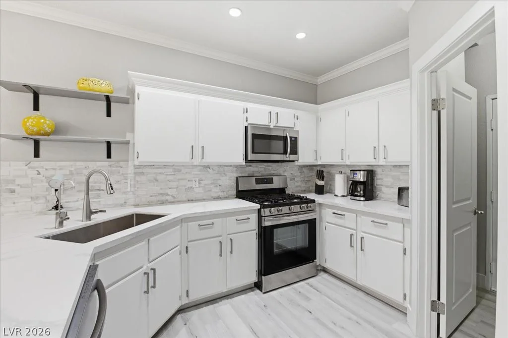 251 Green Valley, Henderson, NV 89012