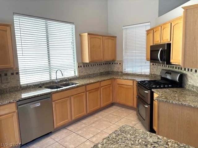 7545 Coral River, Las Vegas, NV 89131