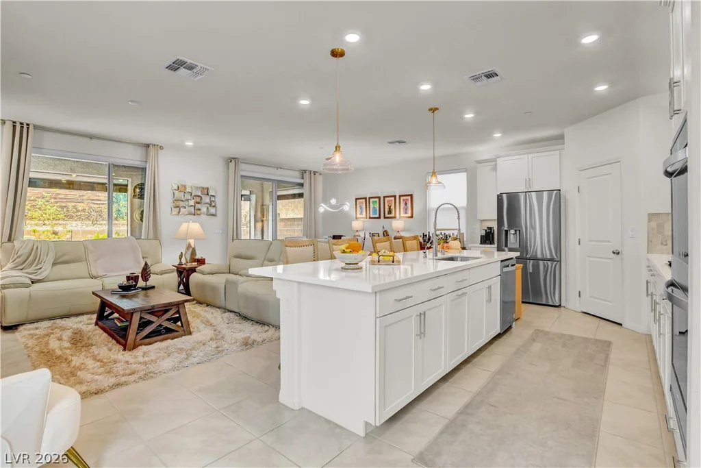 1583 Pacific Baza, Las Vegas, NV 89138