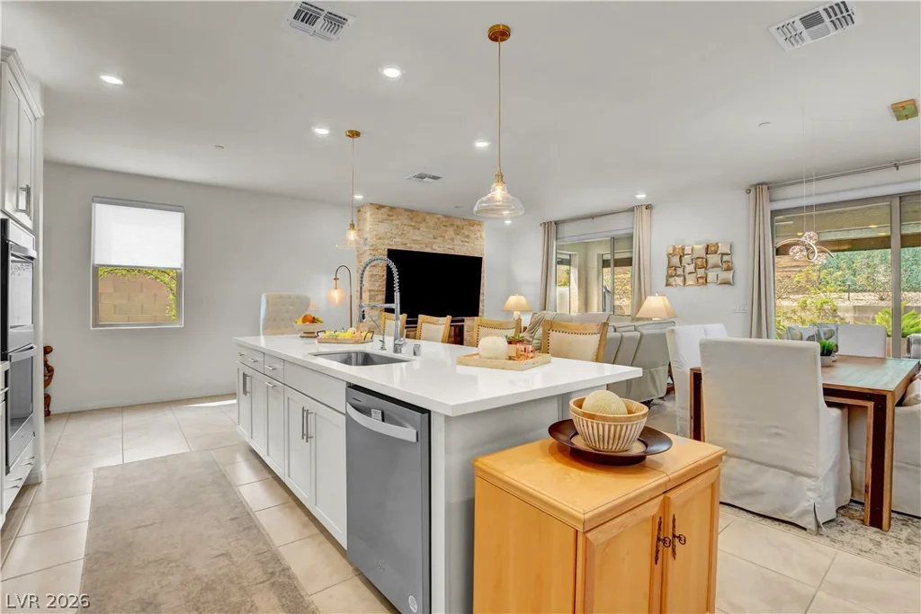 1583 Pacific Baza, Las Vegas, NV 89138