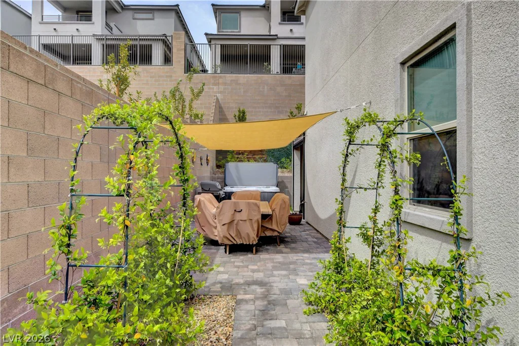 1583 Pacific Baza, Las Vegas, NV 89138