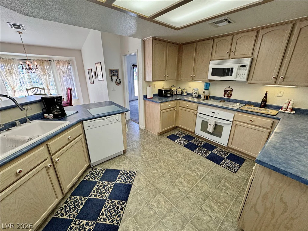 2640 ZEPHYR, Pahrump, NV 89048