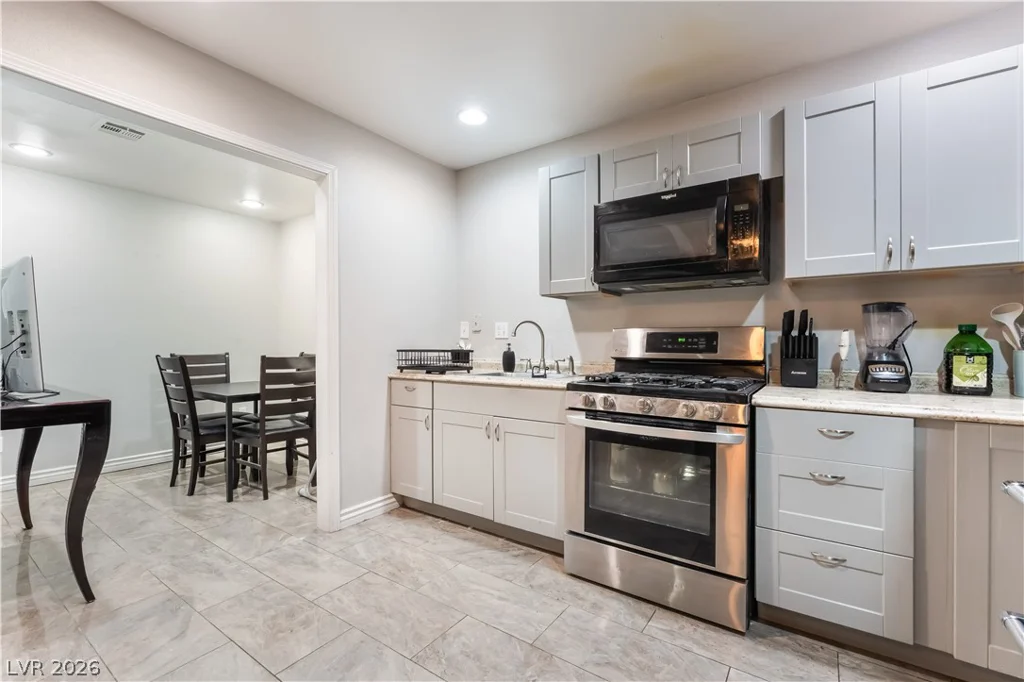 413 Lamb, Las Vegas, NV 89110