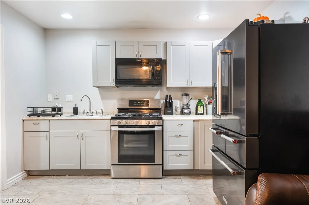 413 Lamb, Las Vegas, NV 89110
