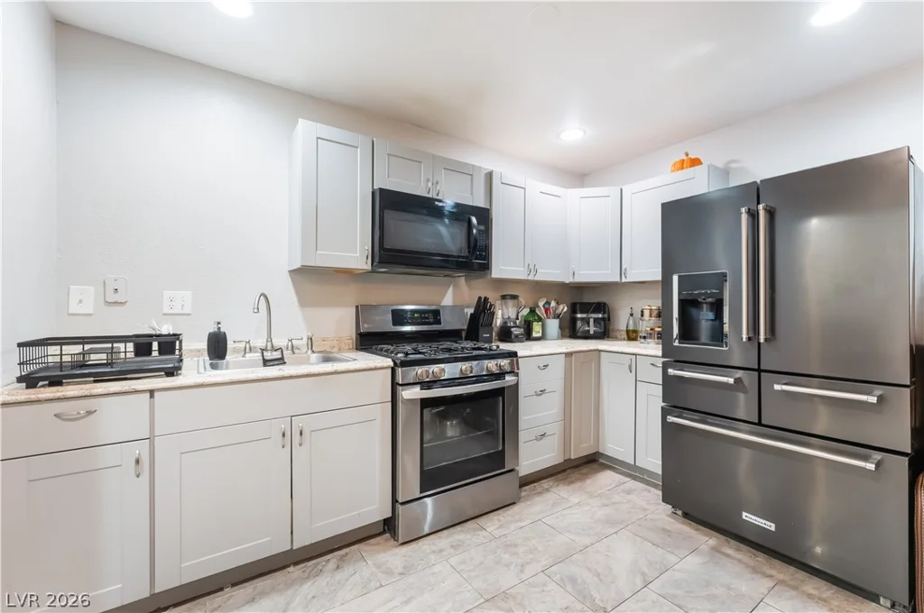 413 Lamb, Las Vegas, NV 89110