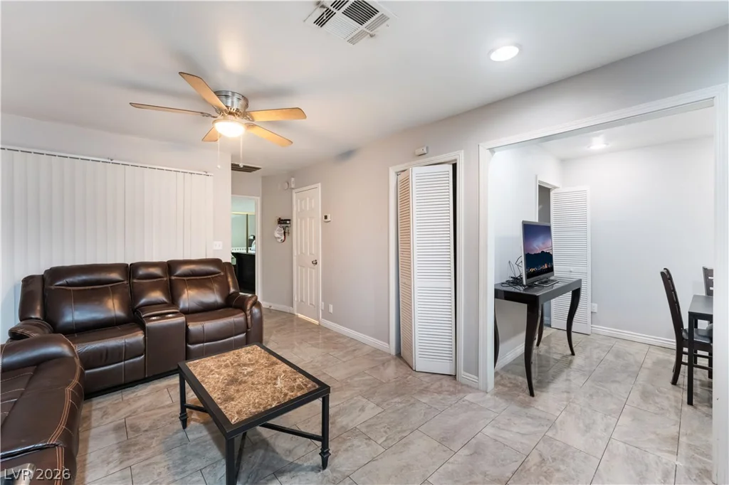 413 Lamb, Las Vegas, NV 89110