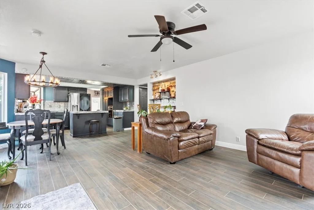 7400 Amigo, Las Vegas, NV 89123
