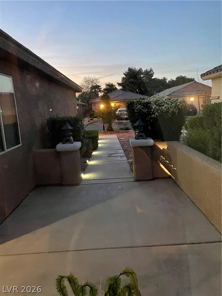 3450 Blue Ash, Las Vegas, NV 89122