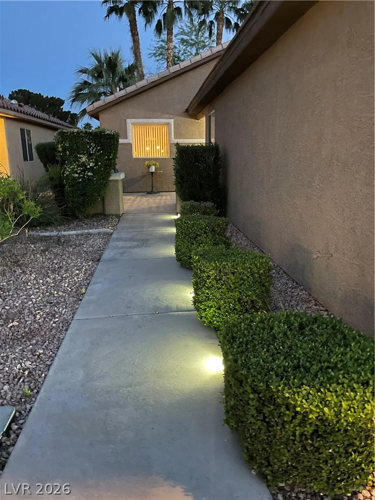 3450 Blue Ash, Las Vegas, NV 89122