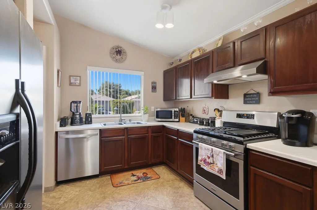 3450 Blue Ash, Las Vegas, NV 89122
