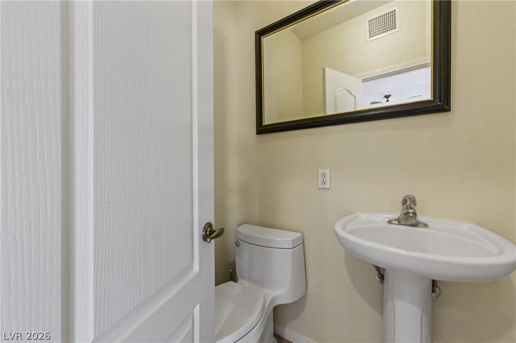 875 Cave, Overton, NV 89040