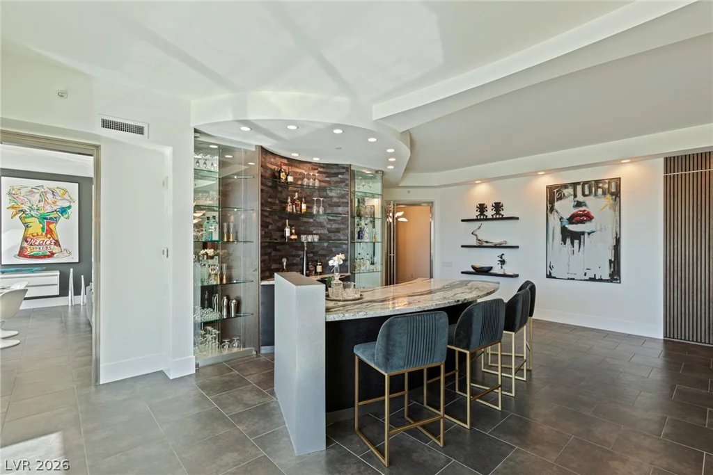 2747 Paradise, Las Vegas, NV 89109