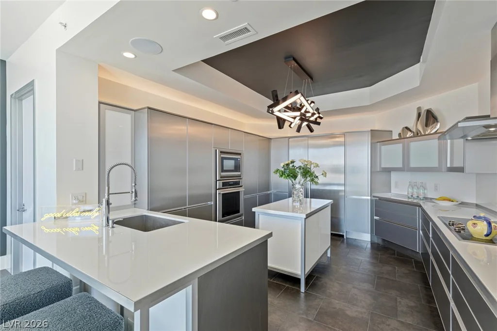 2747 Paradise, Las Vegas, NV 89109