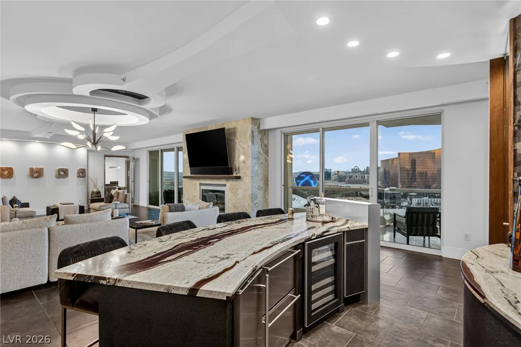 2747 Paradise, Las Vegas, NV 89109