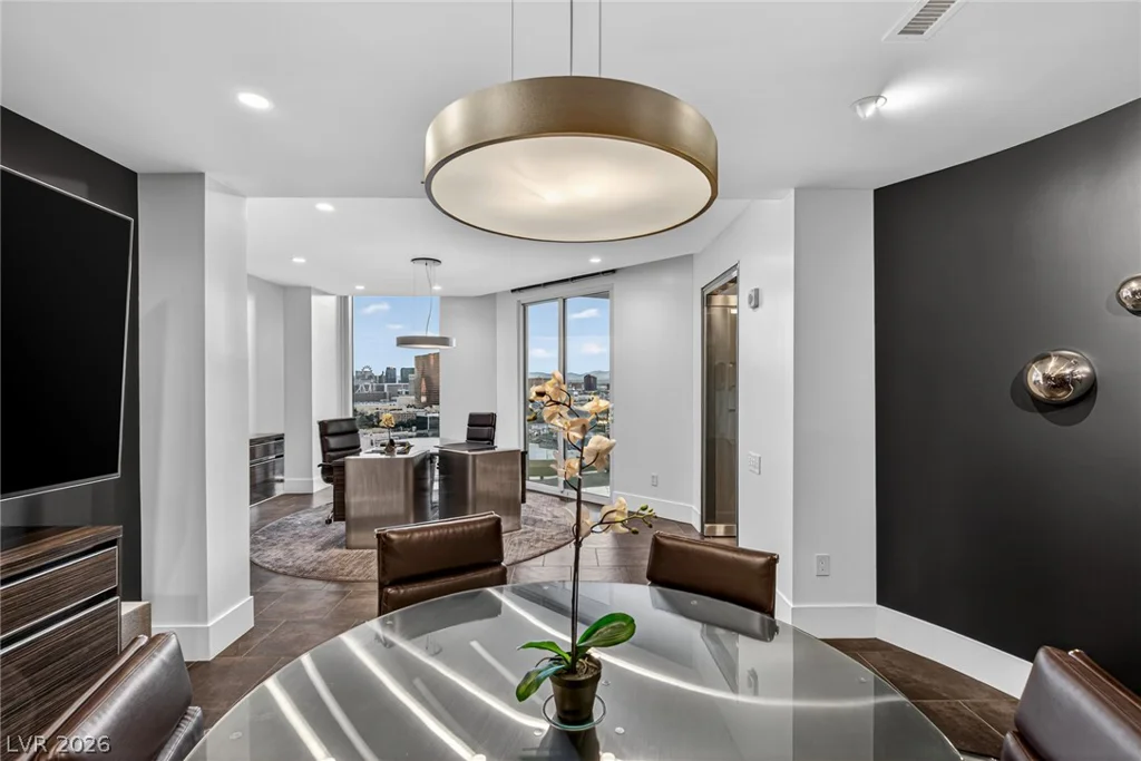 2747 Paradise, Las Vegas, NV 89109