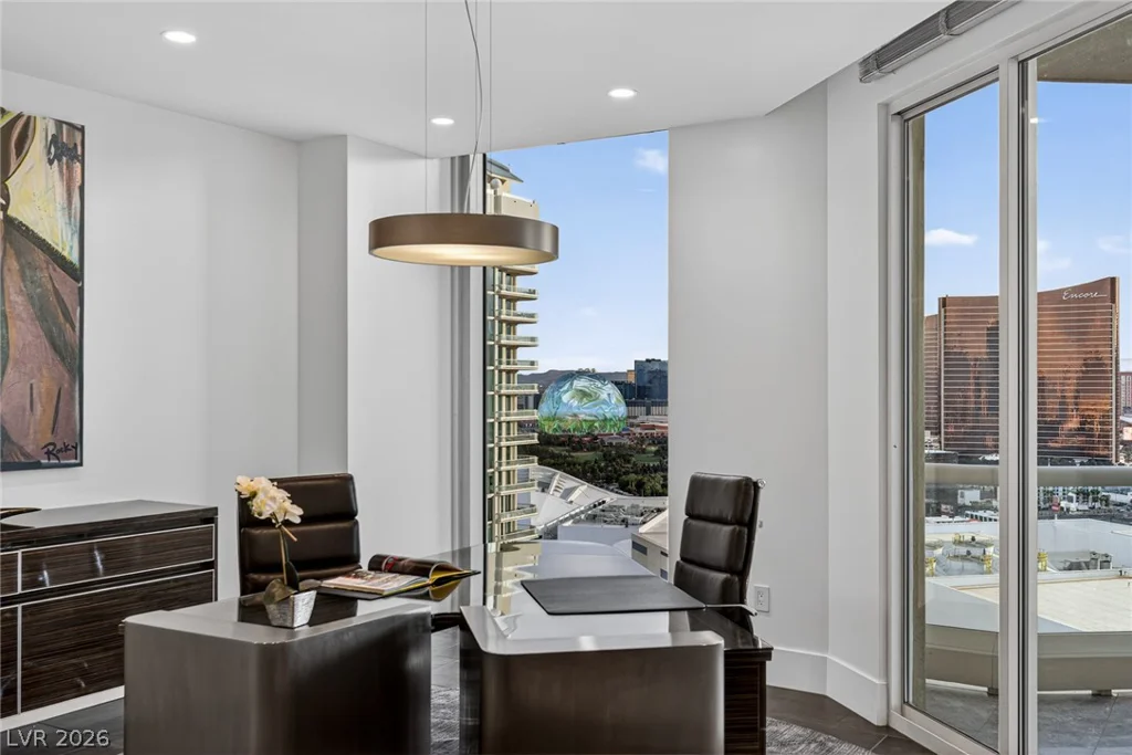 2747 Paradise, Las Vegas, NV 89109