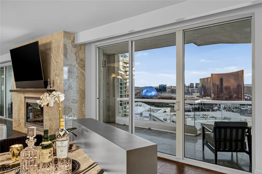 2747 Paradise, Las Vegas, NV 89109