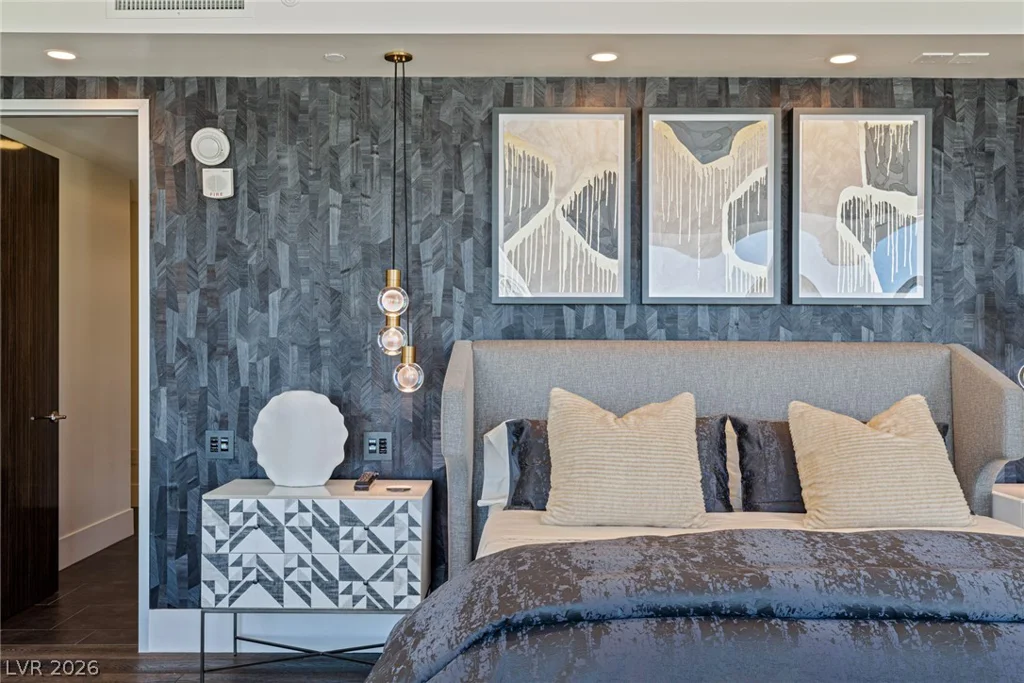 2747 Paradise, Las Vegas, NV 89109