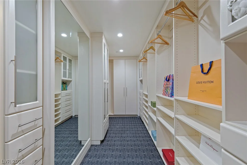 2747 Paradise, Las Vegas, NV 89109