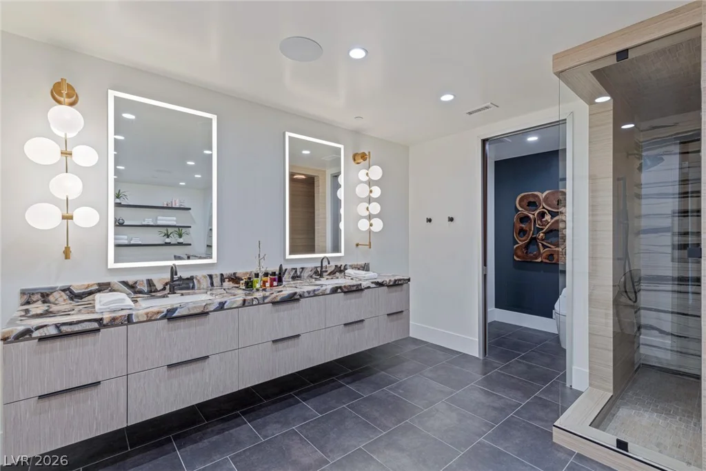 2747 Paradise, Las Vegas, NV 89109